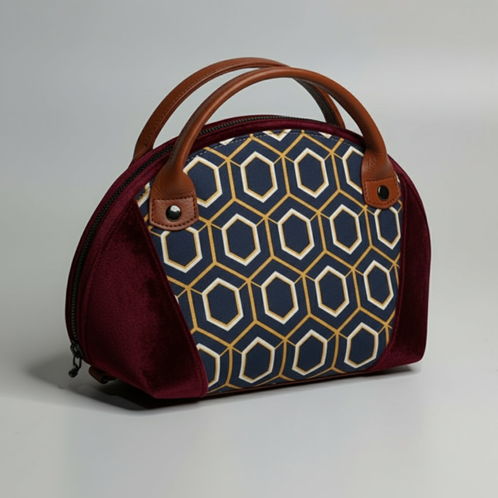 Violet Clam Pouch